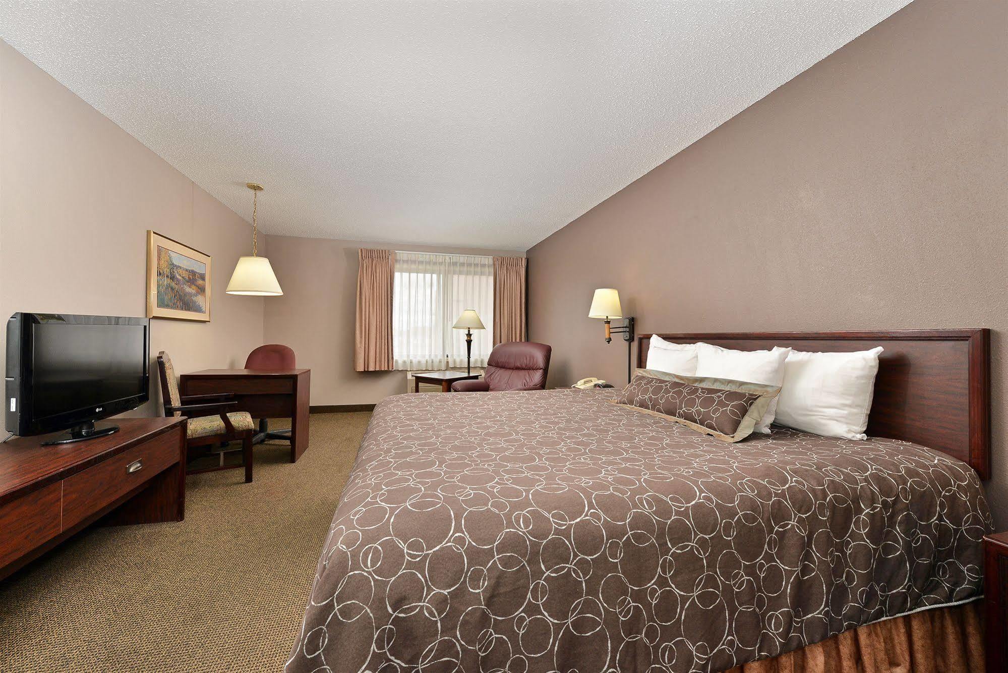 Kelly Inn 13Th Avenue Fargo Buitenkant foto