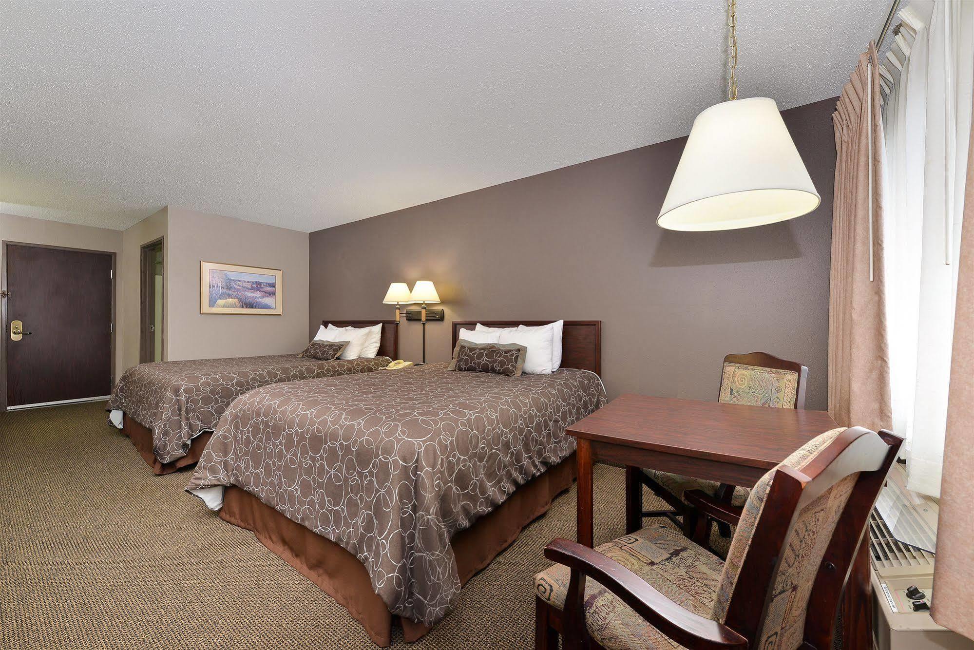 Kelly Inn 13Th Avenue Fargo Buitenkant foto
