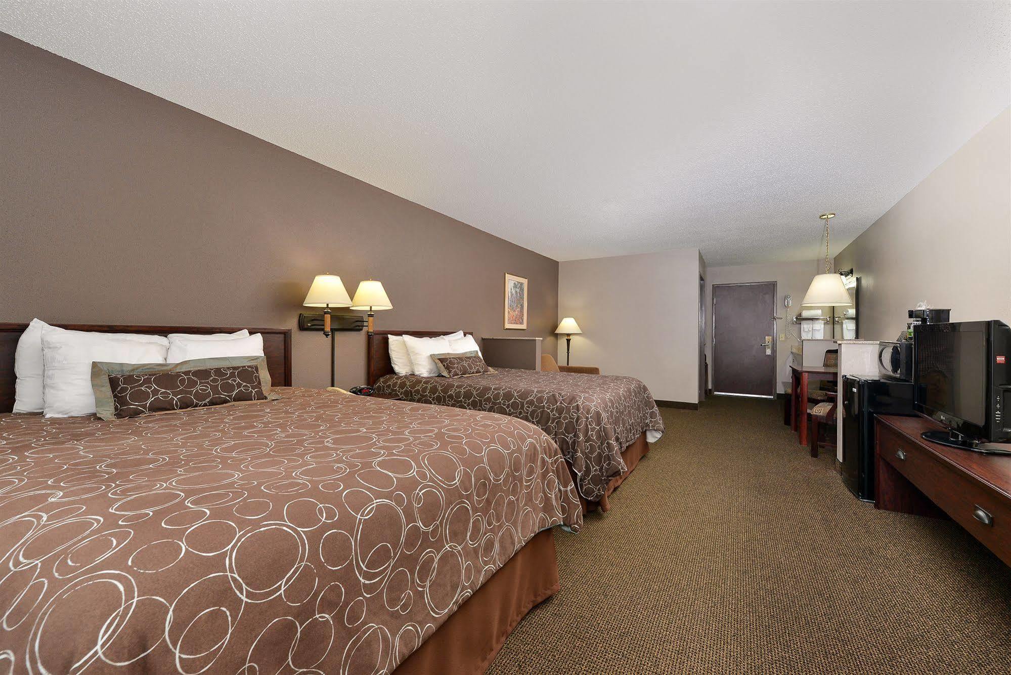 Kelly Inn 13Th Avenue Fargo Buitenkant foto